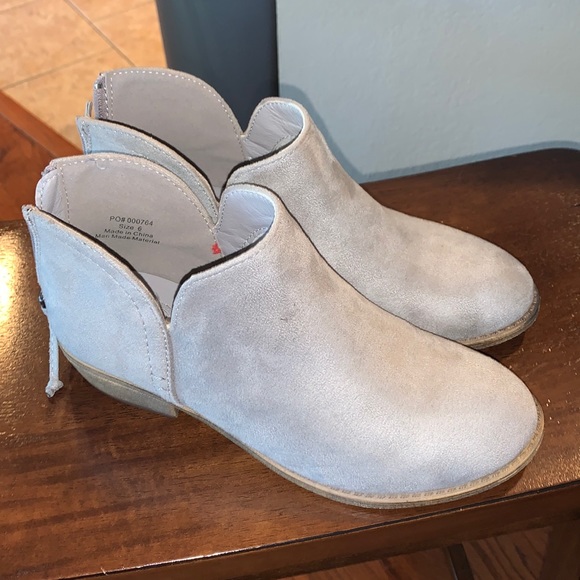 Shoes - Gray Booties
